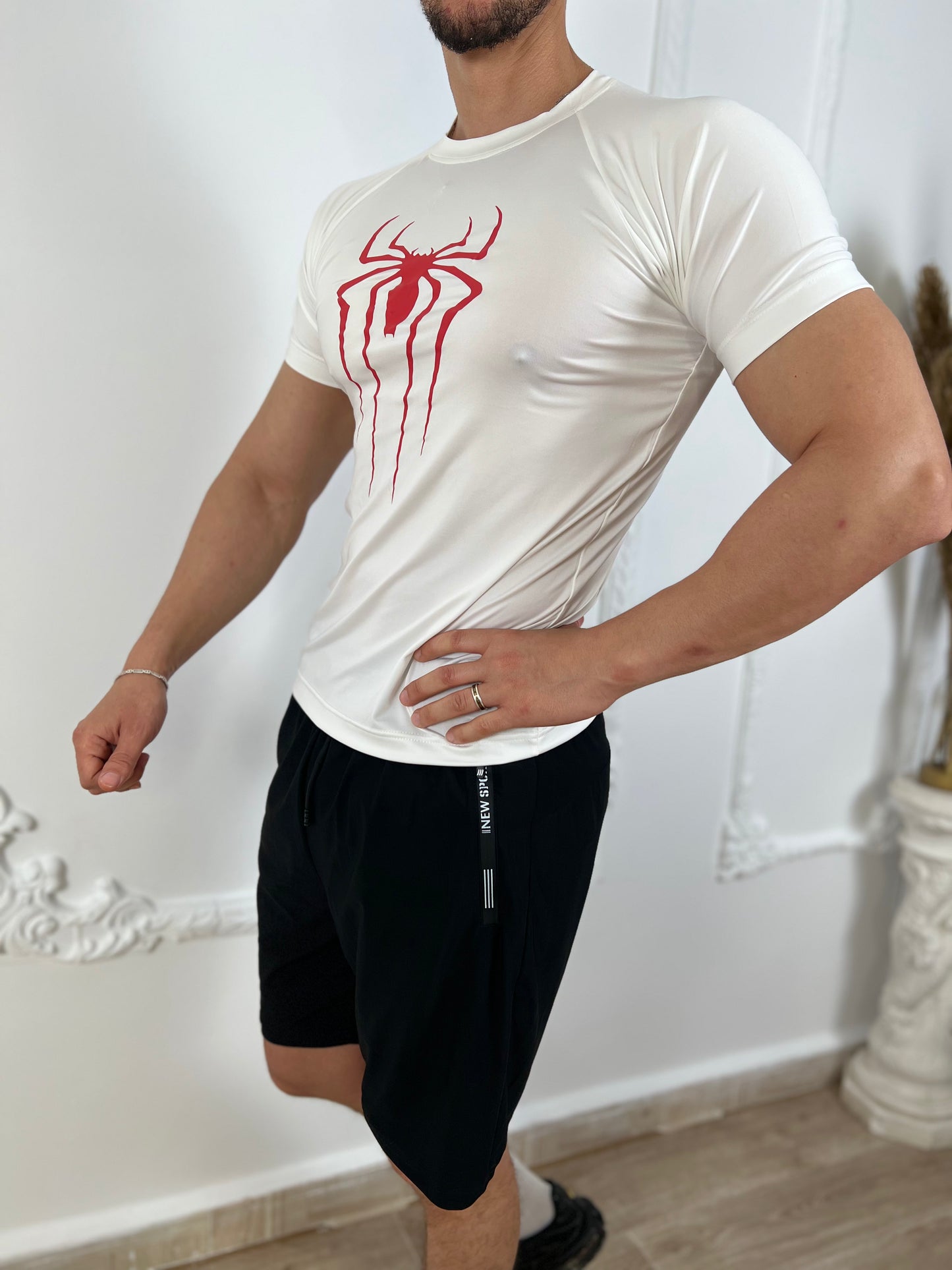 Compression T-shirt demi manche ( bersark/spyderman )